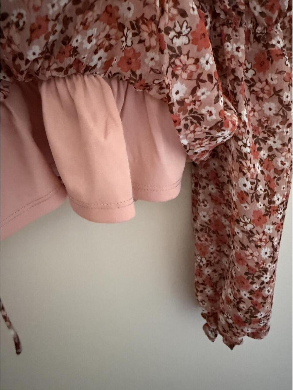 XS Altar’d State Cropped Blouse, floral, EUC - Picture 4 of 8